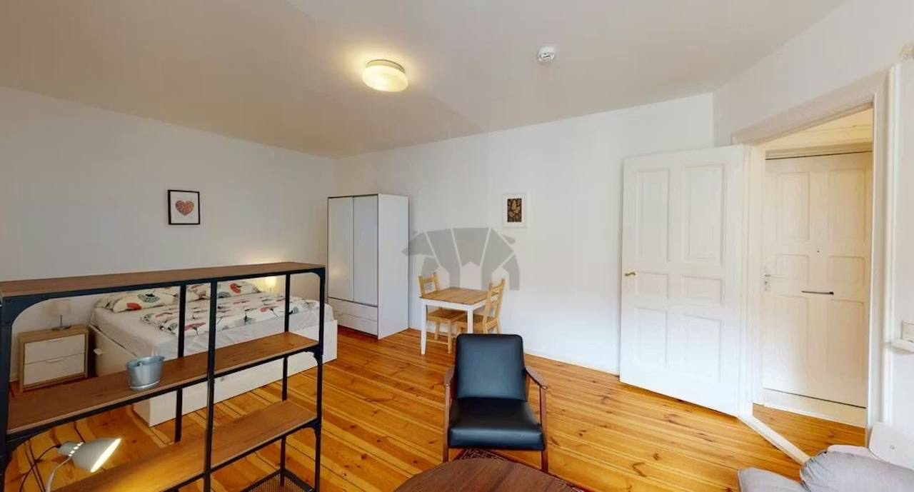 Studio meublé 45m² – Quai des Orfèvres, Paris 1ᵉʳ - Image 2
